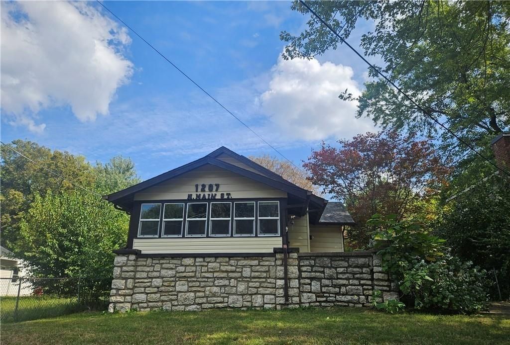 1207 N Main Street, Independence, MO 64050