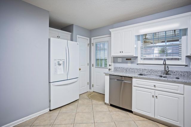 15 Flower Break Road, Aiken, SC 29803