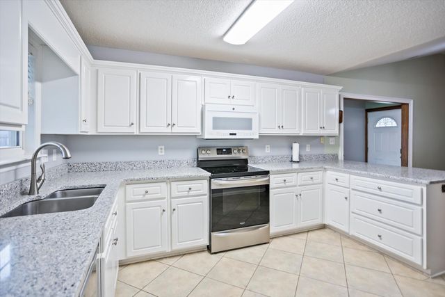 15 Flower Break Road, Aiken, SC 29803