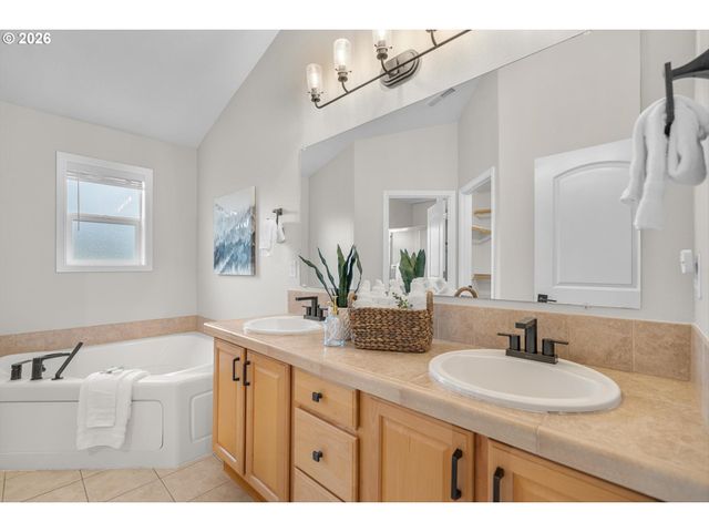 14470 Nw PIONEER PARK Way, Beaverton, OR 97006