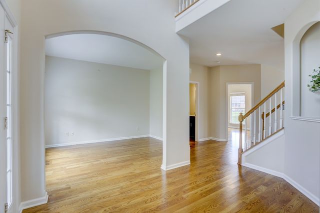 1013 Notting Hill Dr, Gallatin, TN 37066