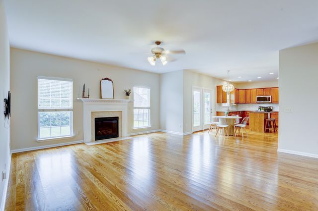 1013 Notting Hill Dr, Gallatin, TN 37066