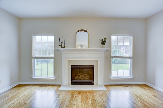 1013 Notting Hill Dr, Gallatin, TN 37066