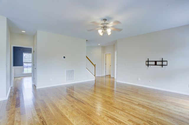 1013 Notting Hill Dr, Gallatin, TN 37066
