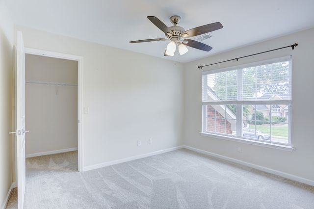 1013 Notting Hill Dr, Gallatin, TN 37066