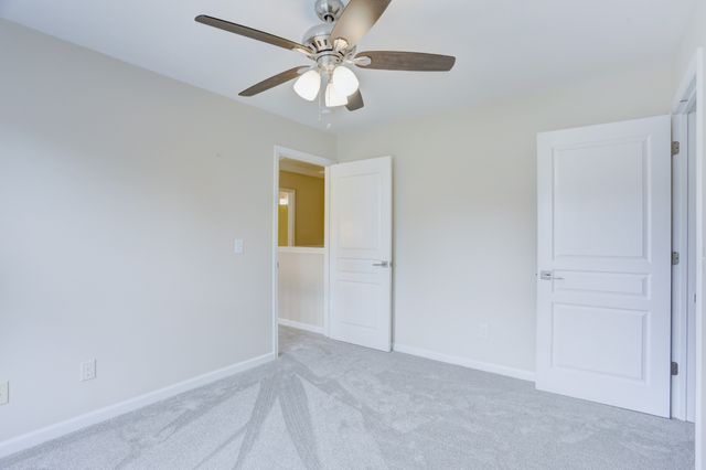 1013 Notting Hill Dr, Gallatin, TN 37066