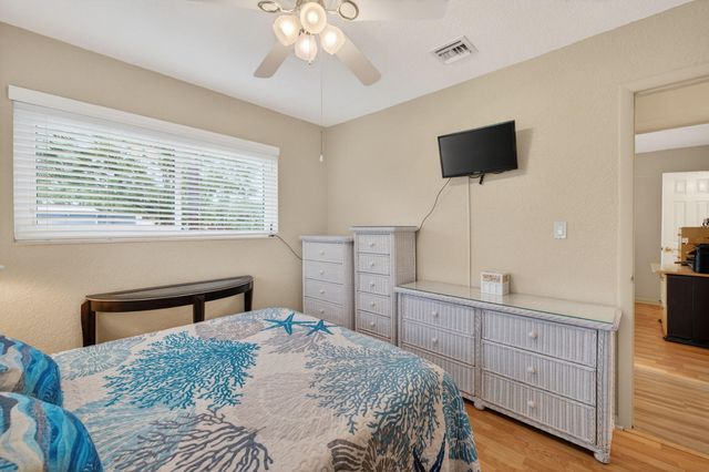 2625 NW 3rd Avenue, Wilton Manors, FL 33311