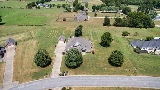 2634 River Rock Circle, Fayetteville, AR 72703