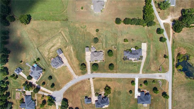 2634 River Rock Circle, Fayetteville, AR 72703