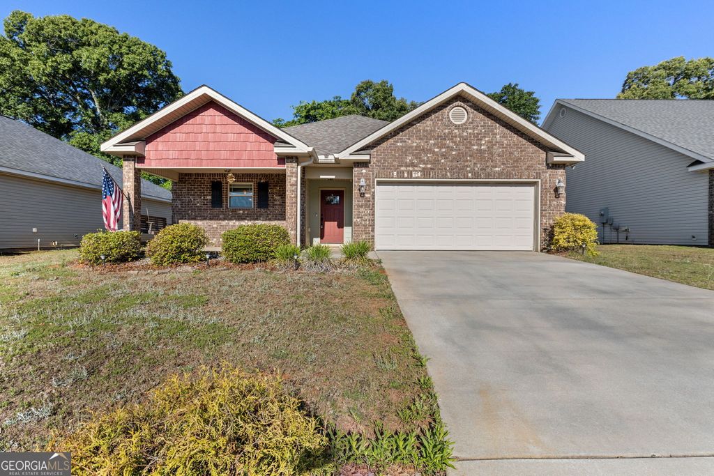 109 Hawks Ridge Trace, Byron, GA 31008