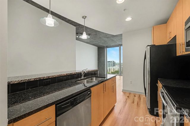 210 N Church Street 1204, Charlotte, NC 28202