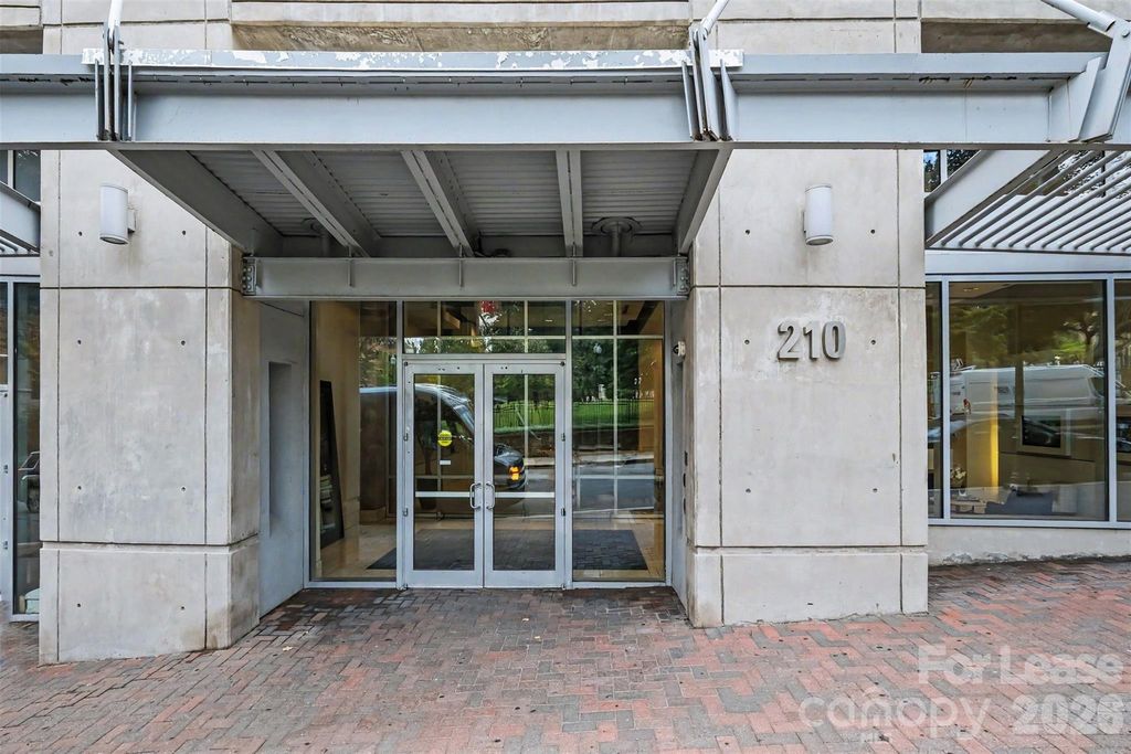 210 N Church Street 1204, Charlotte, NC 28202