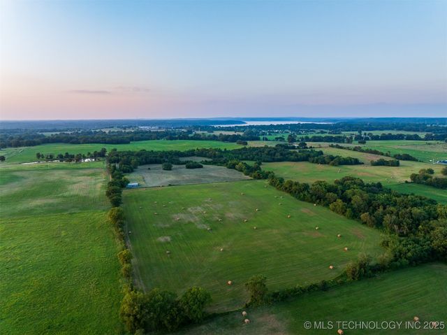 43 E Joe Koelsch Road, Locust Grove, OK 74352