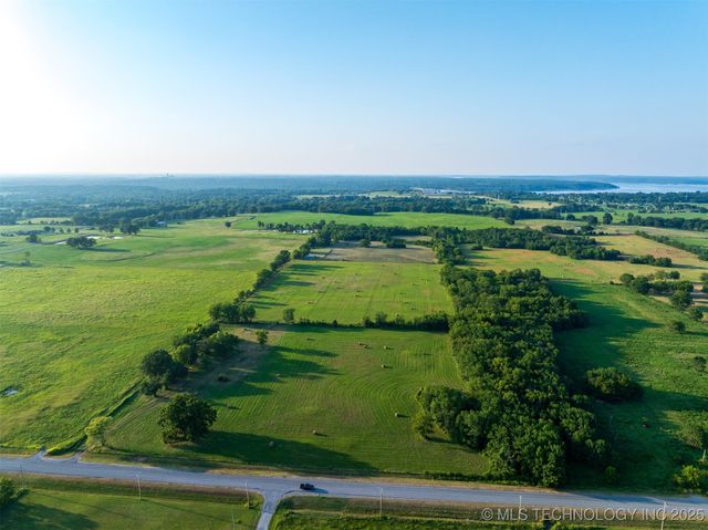 43 E Joe Koelsch Road, Locust Grove, OK 74352