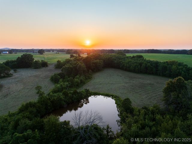 43 E Joe Koelsch Road, Locust Grove, OK 74352