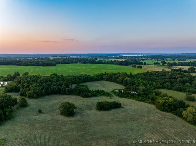 43 E Joe Koelsch Road, Locust Grove, OK 74352