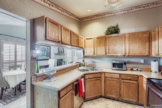 1918 Lotus Blossom, San Antonio, TX 78247