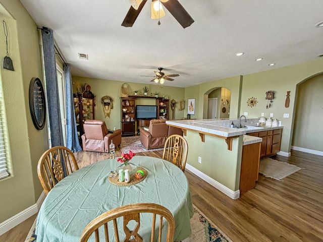 2811 Walton Avenue, Sanger, CA 93657