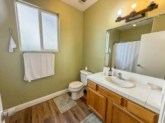 2811 Walton Avenue, Sanger, CA 93657