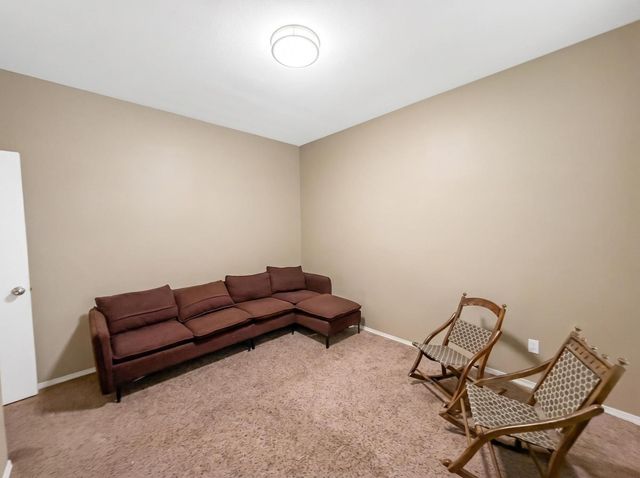 2811 Walton Avenue, Sanger, CA 93657