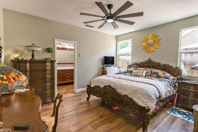 2811 Walton Avenue, Sanger, CA 93657