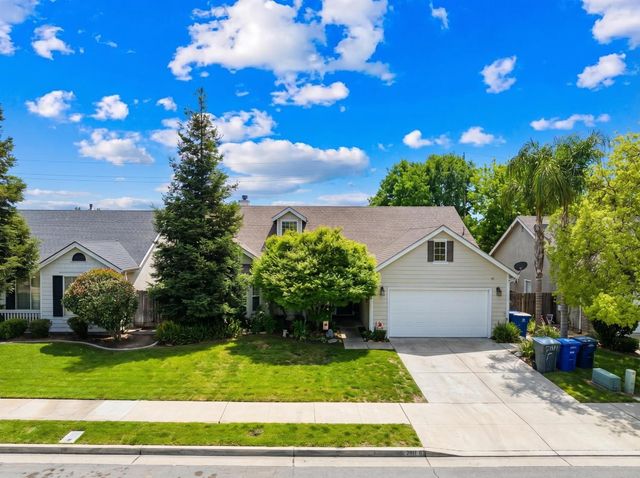 2811 Walton Avenue, Sanger, CA 93657
