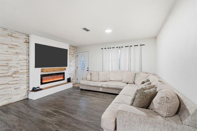 4900 Cordell Street, Greenville, TX 75401