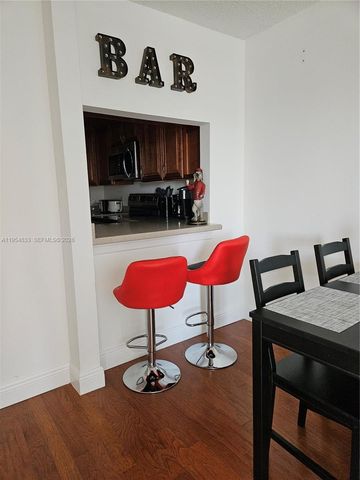 9441 Live Oak Pl 407, Davie, FL 33324