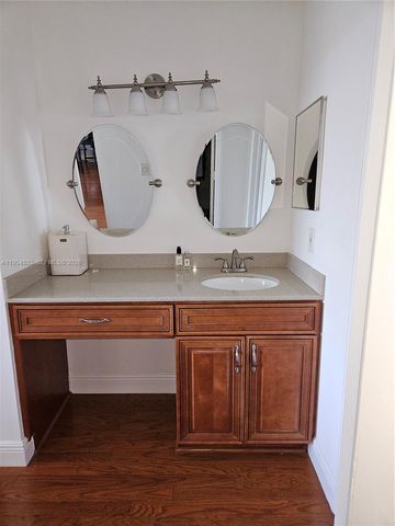 9441 Live Oak Pl 407, Davie, FL 33324