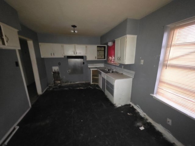 323 Satinwood Drive, Dallas, TX 75217