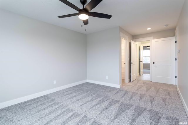 6928 WILDERNESS Pointe, Bettendorf, IA 52722