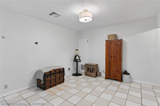 8437 Sebastian Lake Drive, Hackett, AR 72937