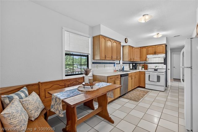 8437 Sebastian Lake Drive, Hackett, AR 72937