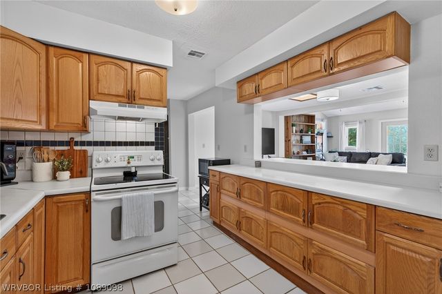 8437 Sebastian Lake Drive, Hackett, AR 72937