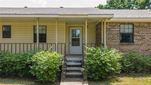8437 Sebastian Lake Drive, Hackett, AR 72937