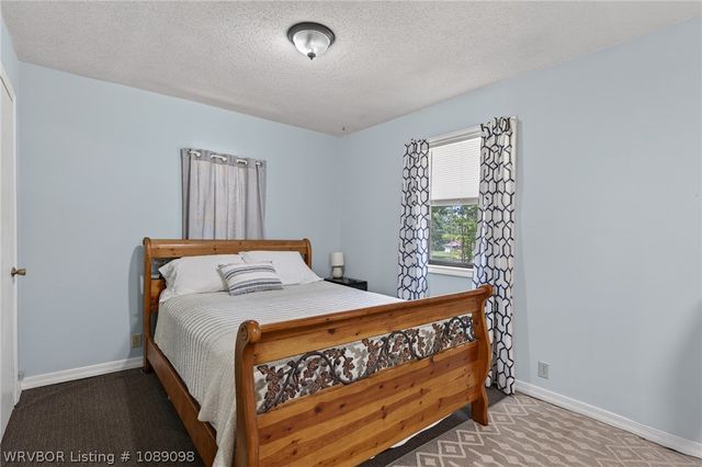 8437 Sebastian Lake Drive, Hackett, AR 72937