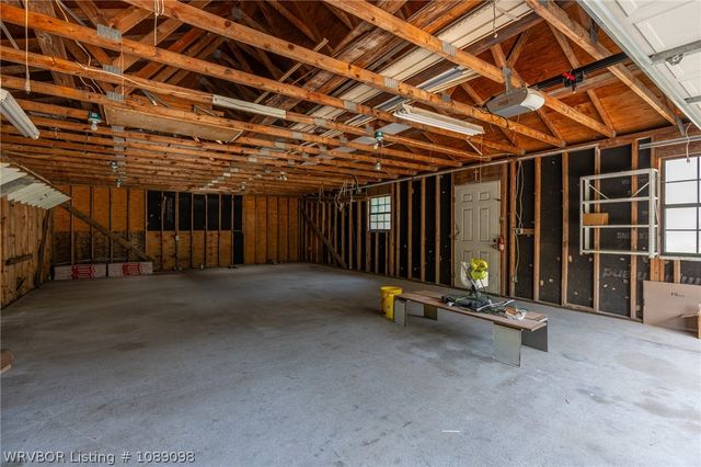 8437 Sebastian Lake Drive, Hackett, AR 72937