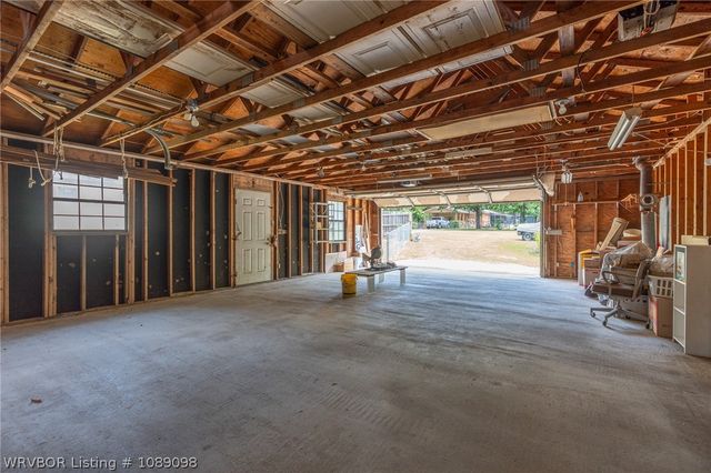8437 Sebastian Lake Drive, Hackett, AR 72937