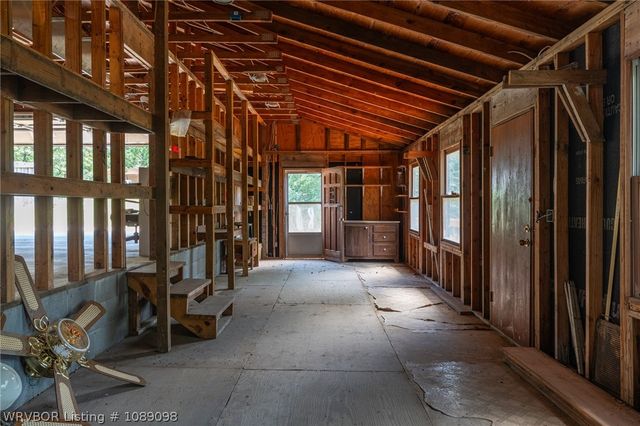 8437 Sebastian Lake Drive, Hackett, AR 72937
