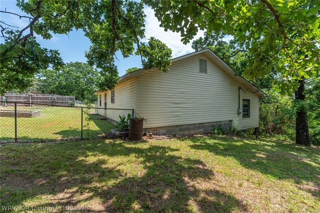 8437 Sebastian Lake Drive, Hackett, AR 72937