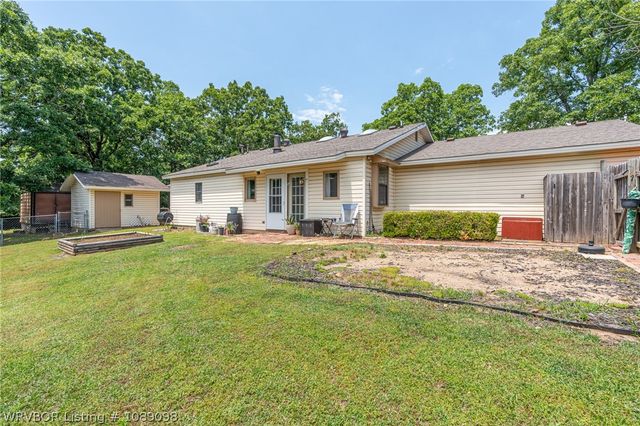 8437 Sebastian Lake Drive, Hackett, AR 72937
