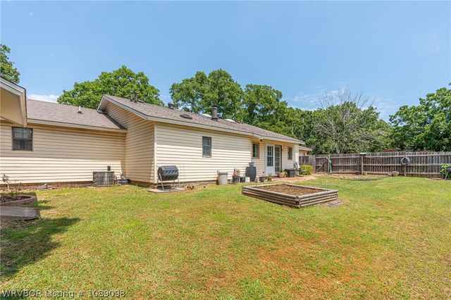 8437 Sebastian Lake Drive, Hackett, AR 72937