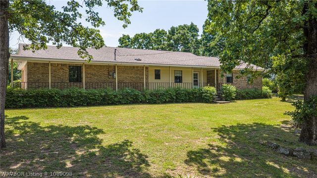 8437 Sebastian Lake Drive, Hackett, AR 72937