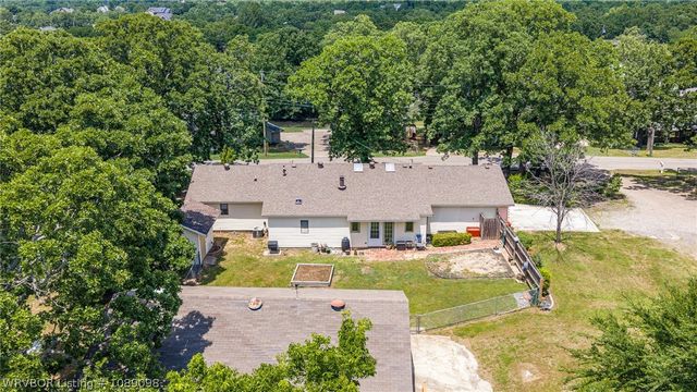 8437 Sebastian Lake Drive, Hackett, AR 72937