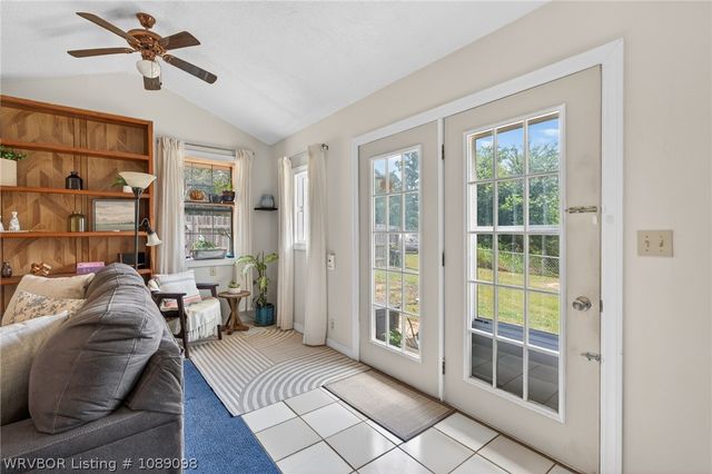 8437 Sebastian Lake Drive, Hackett, AR 72937