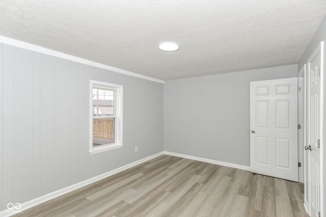 49 Center Street, Whiteland, IN 46184