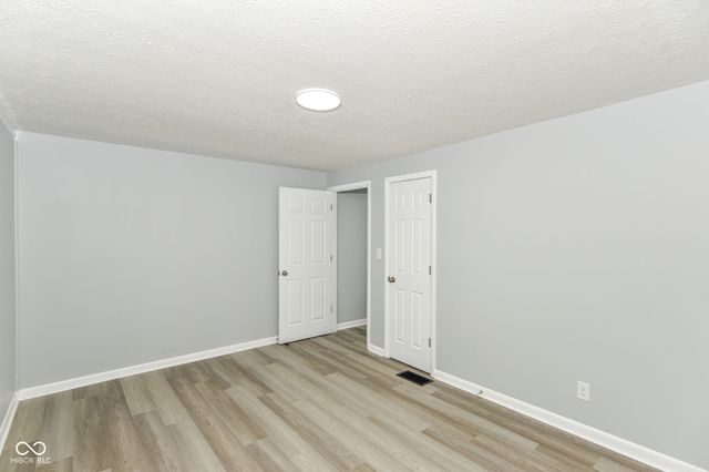 49 Center Street, Whiteland, IN 46184