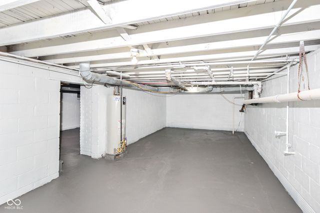 49 Center Street, Whiteland, IN 46184