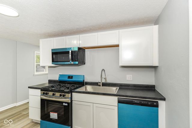 49 Center Street, Whiteland, IN 46184