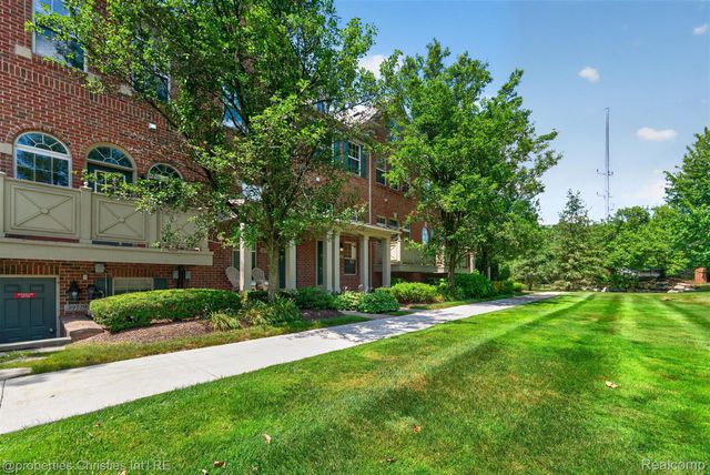 39763 Rockcrest Circle, Northville Township, MI 48168